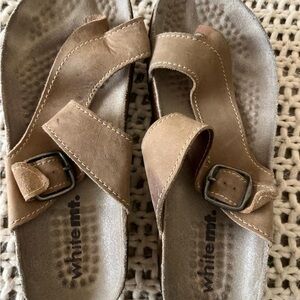 White Mountain Brown Buckle Fisherman Sandals